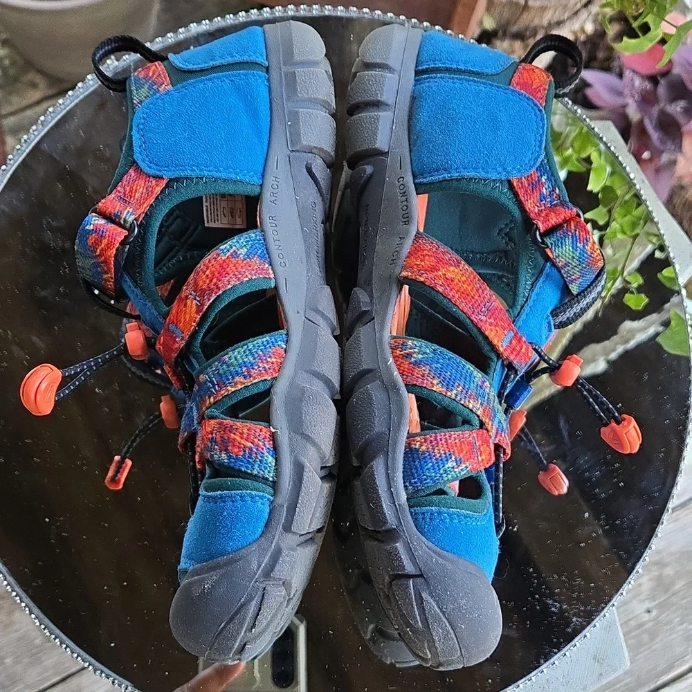 Keen Seacamp Hybrid Water Sandal Size 5
